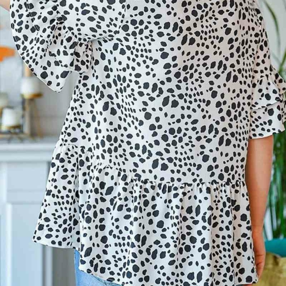 Animal Print Ruffled Front Keyhole Top - Picture 4 of 5